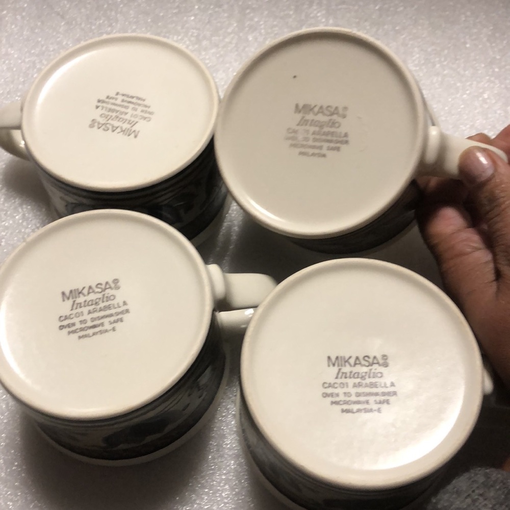 Mikasa Intaglio Arabella Cups Mugs - Set of 4 Cups - Picture 5 of 11